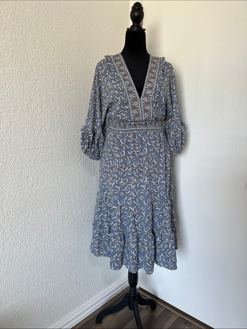 Max Studio Dusty Blue Floral V-Neck Midi Dress